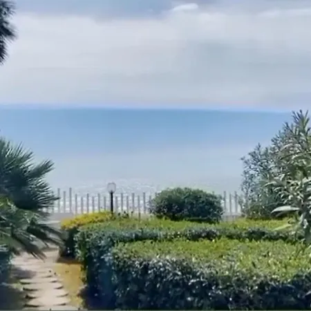 Villa D Lady Fronte Mare *