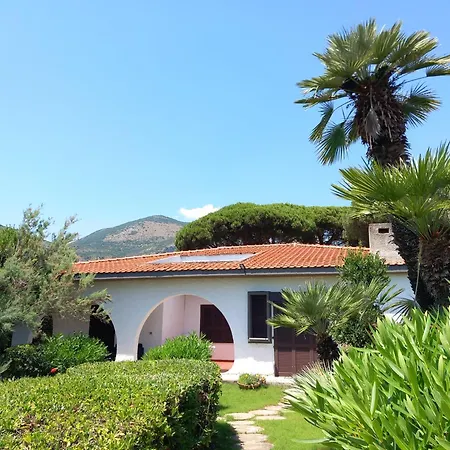 D Lady Fronte Mare Villa Terracina
