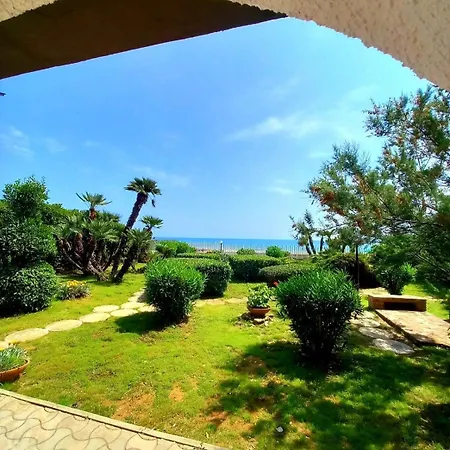 D Lady Fronte Mare Villa